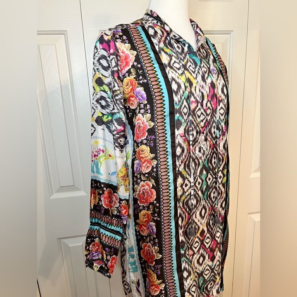 Johnny Was Nanette Silk Ikat Elephant Print Tunic Top in size XS NWOT - Picture 5 of 15